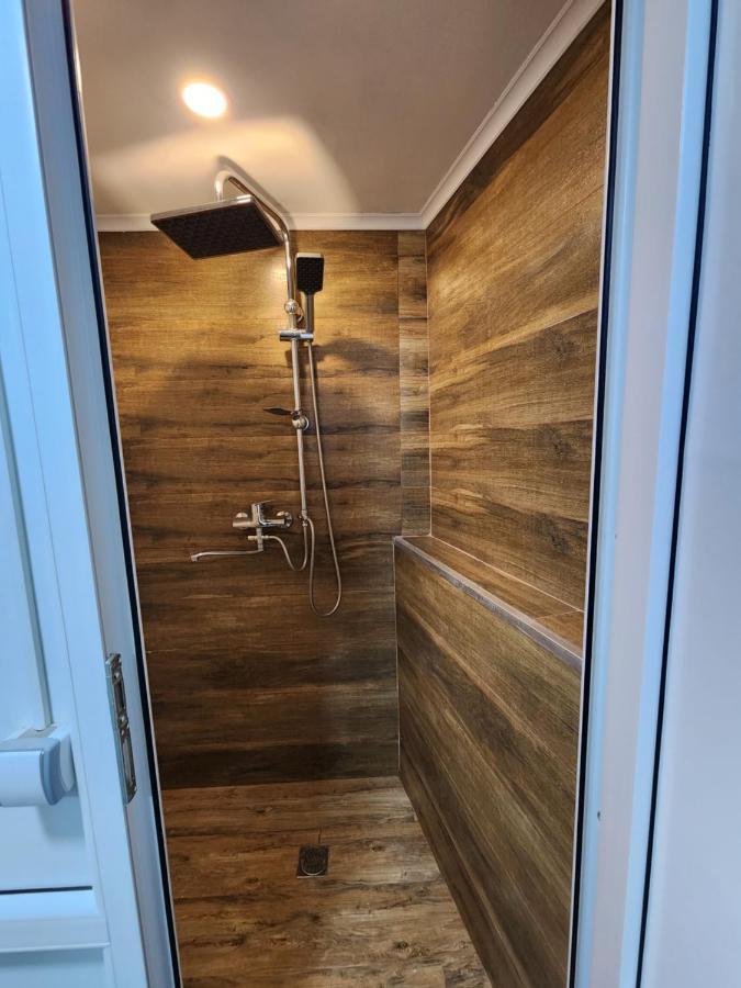 Gala Hostel Tbilisi Ngoại thất bức ảnh